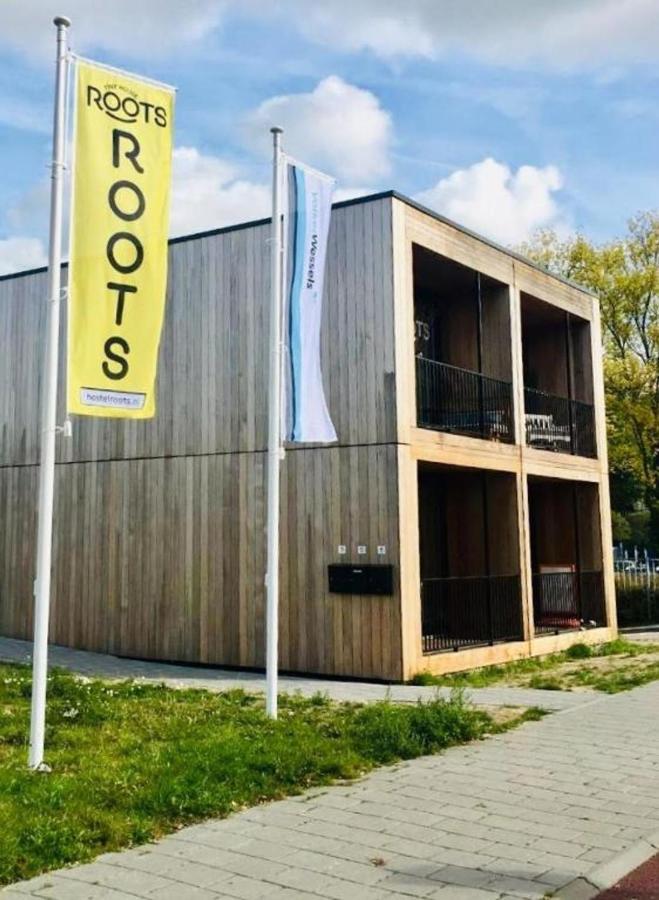 דירות טילבורג Roots Tiny House מראה חיצוני תמונה